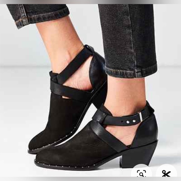 Urge booties Black suede with strap size 38/ 7.5 -8 - Picture 11 of 11